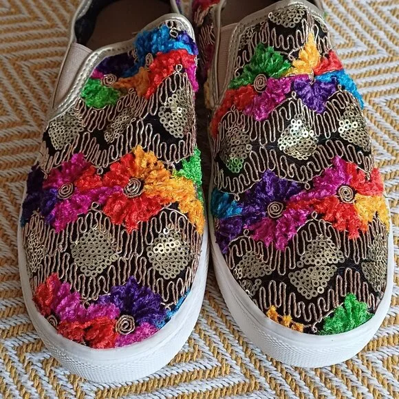 Stunning Wanted Renoir Colorful Embroidered Sequins Slip On Shoes Size 7 - Picture 2 of 11